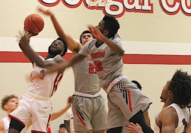 Rio men mount rally, but fall short