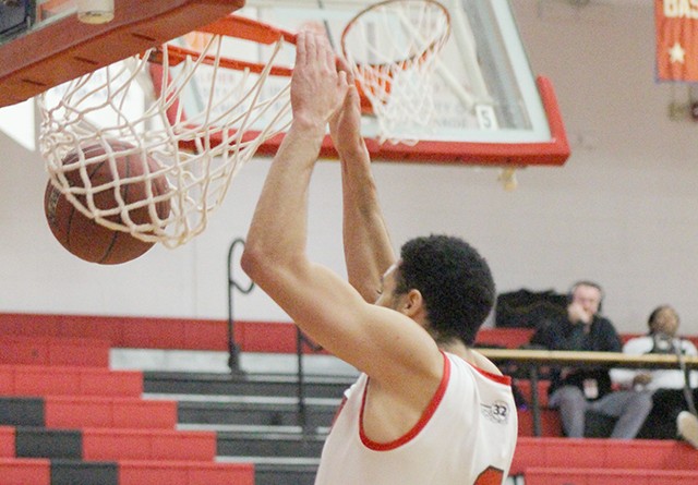 Russell leads RedStorm men past Carlow