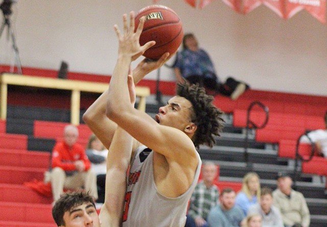 Trailblazers finish season sweep of Rio men