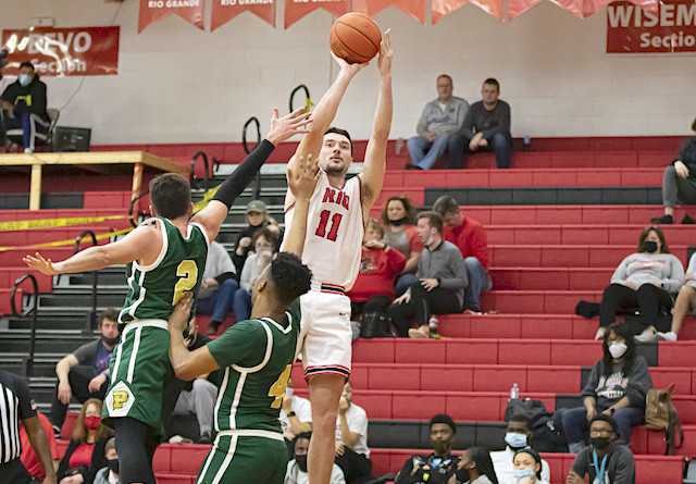 Strong finish earns Rio shot at title, NAIA berth