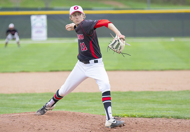 Rio, Bearcats divide twin bill